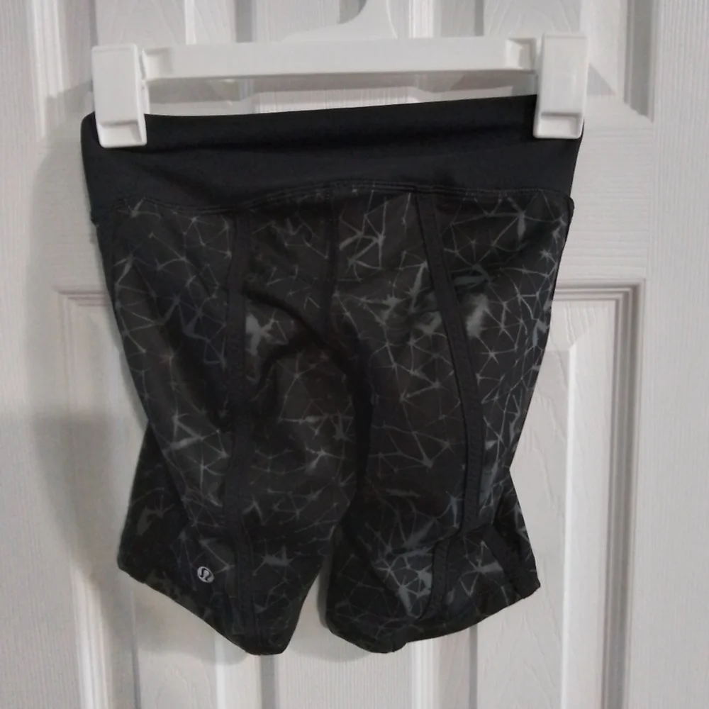 lululemon athletica Black Geometric Bike Shorts